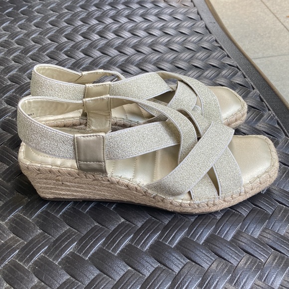 Me too platform’s 9 M - Picture 2 of 5